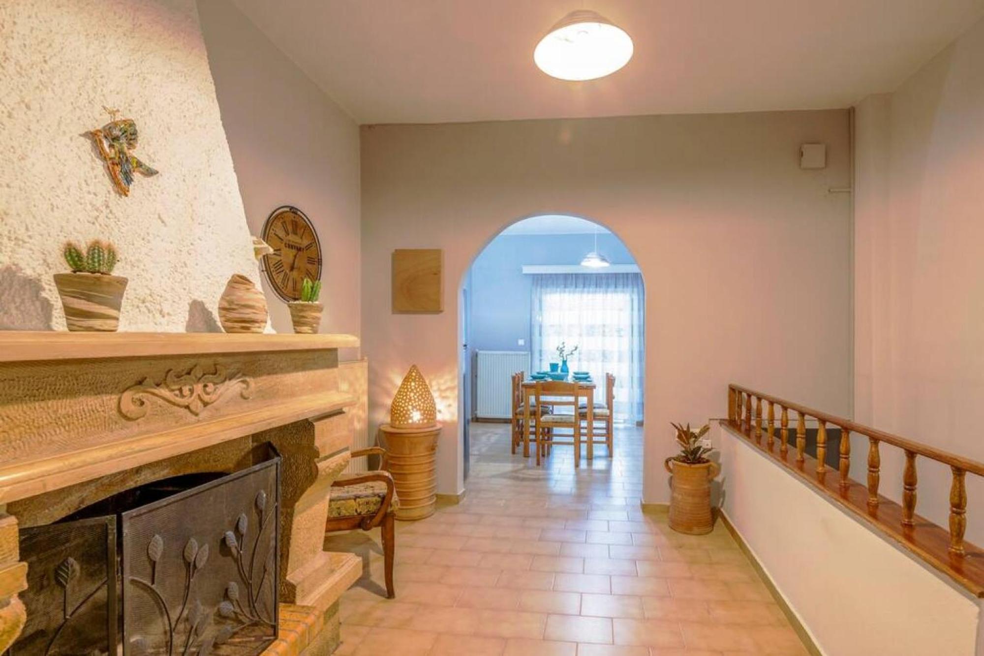 Dm-Discover Margarites Home Margarítai Esterno foto